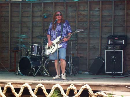 113_1243 Ernest Is the winner of the Goble Globe Award