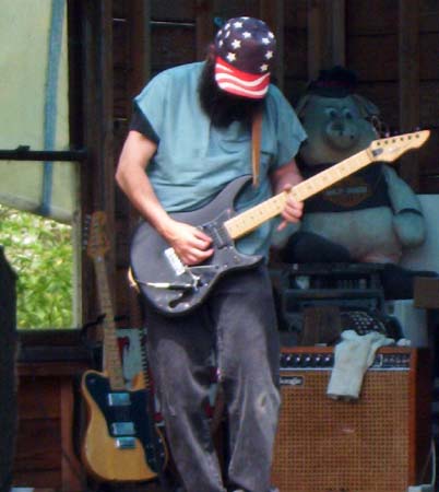 113_1250TJP Solo, Sam making Lightnin